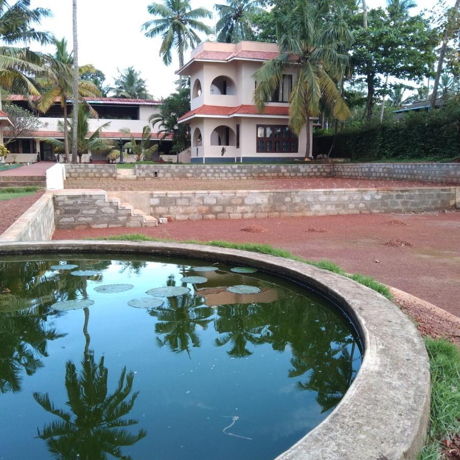 Seashore Beach Resort Varkala Exterior photo